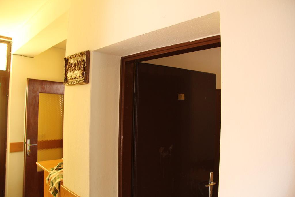 Novalja Guesthouse Economy Rooms Exteriör bild