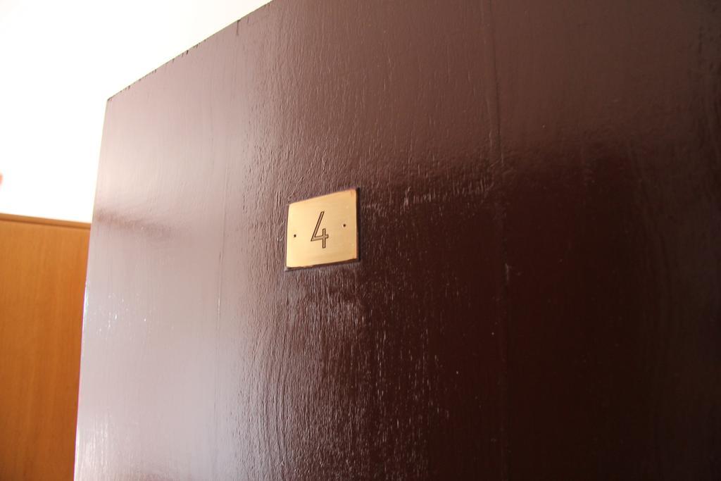 Novalja Guesthouse Economy Rooms Exteriör bild